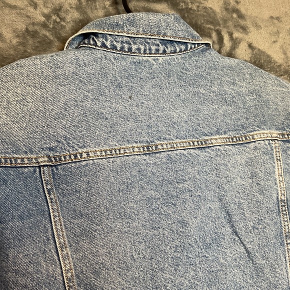 Old Navy Classic Jean Jacket Womens Large Blue Cotton Relaxed Fit Button Front - Picture 11 of 11